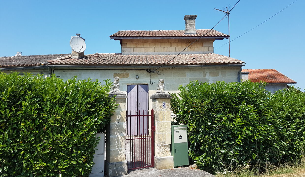 MARLEN IMMO Agence Immobiliere Cenon 112 South West Entrance 1